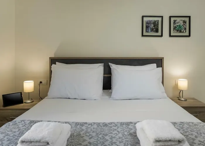 Apartment (110 m²), 3 Schlafzimmer und 2 eigene Badezimmer in Chania